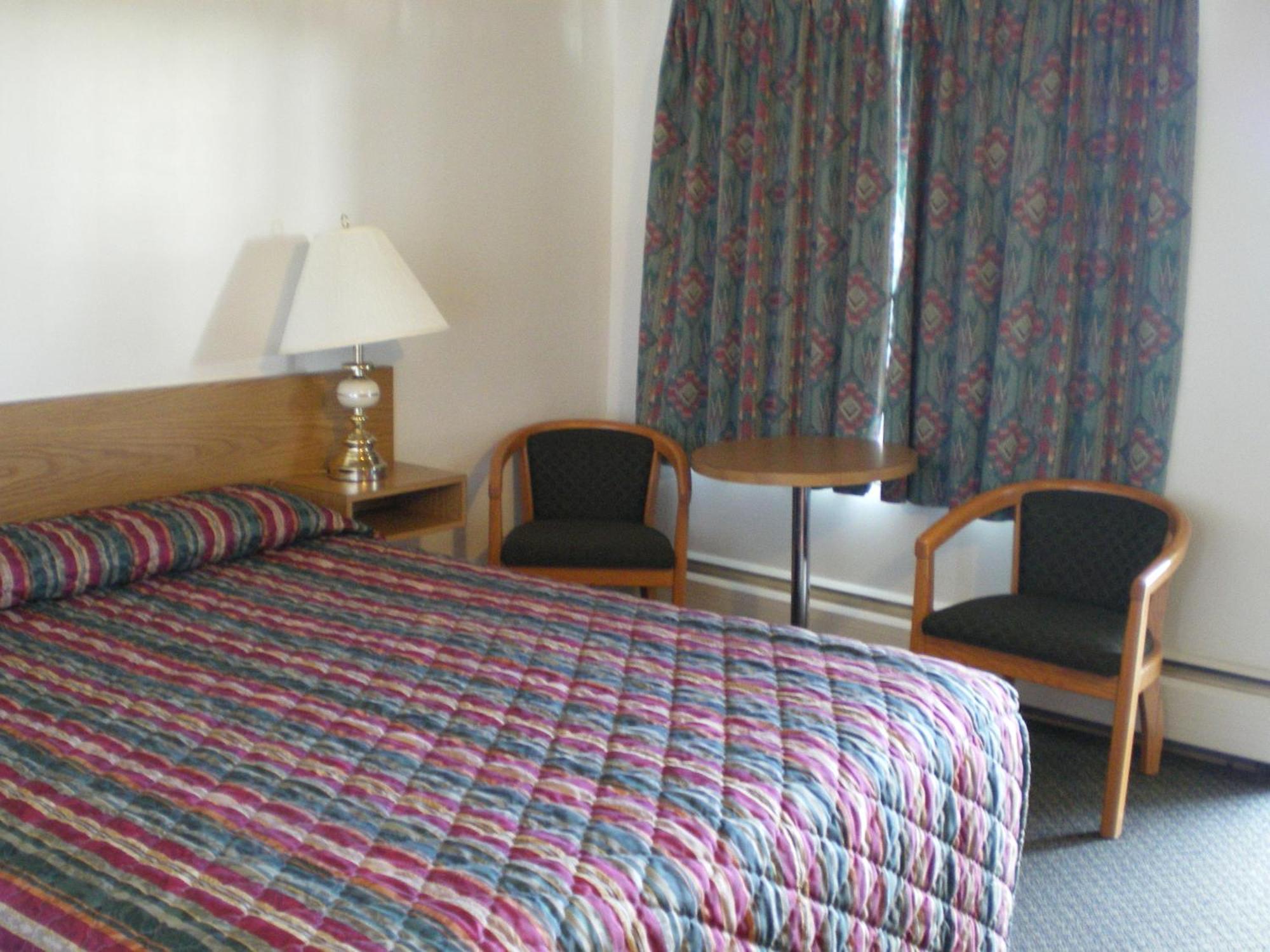 Sun-Dek Motel Medicine Hat Esterno foto