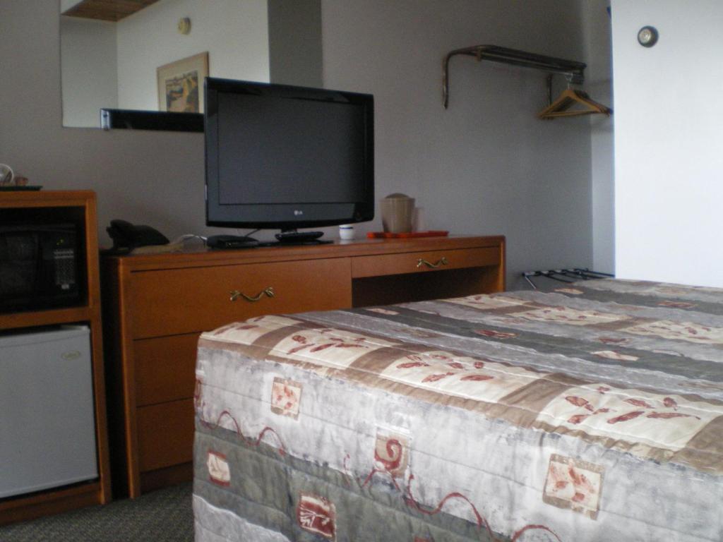 Sun-Dek Motel Medicine Hat Esterno foto
