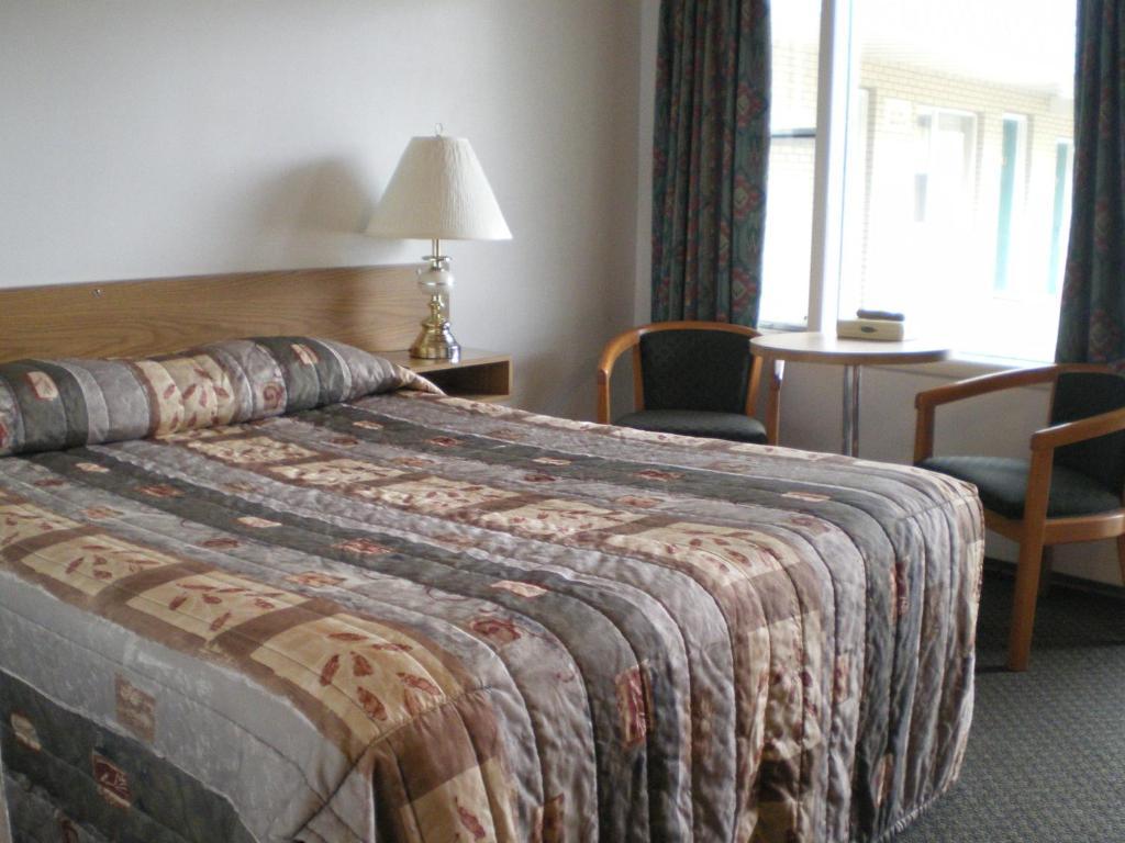 Sun-Dek Motel Medicine Hat Esterno foto