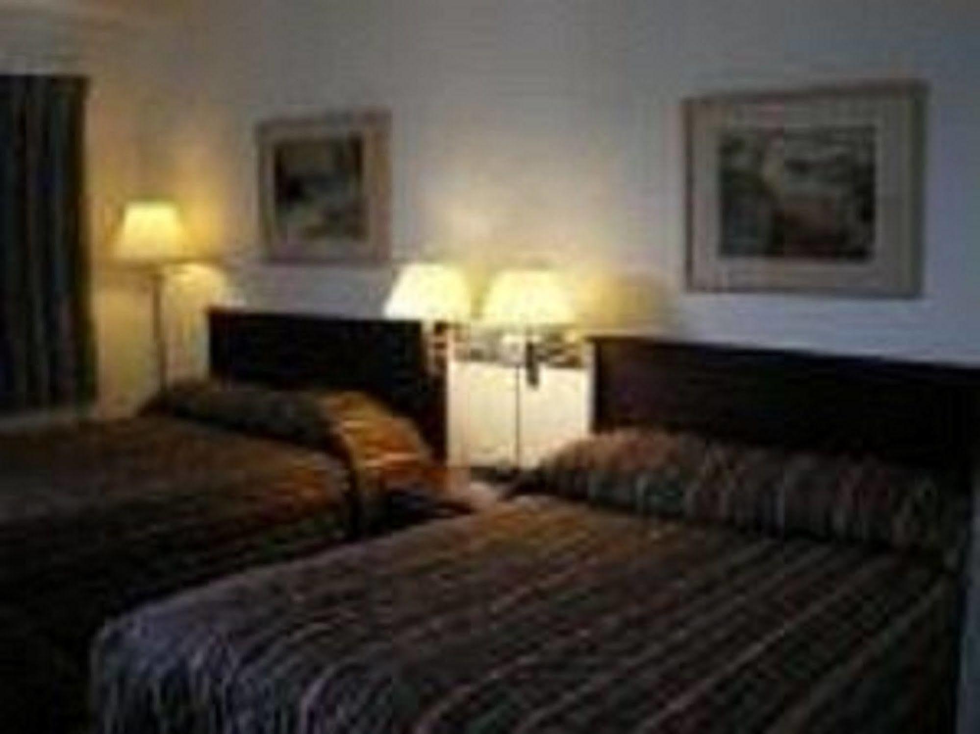Sun-Dek Motel Medicine Hat Esterno foto