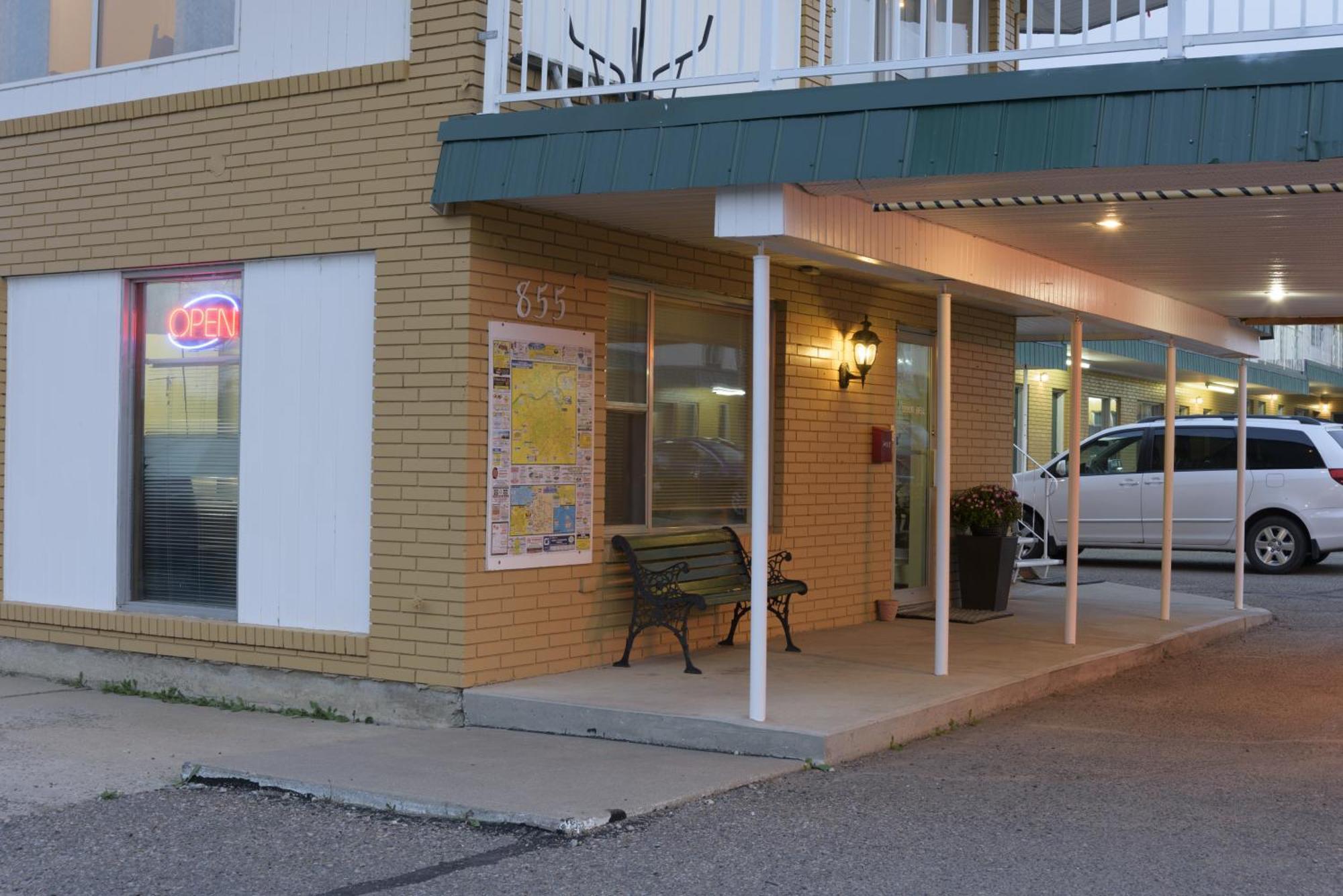 Sun-Dek Motel Medicine Hat Esterno foto